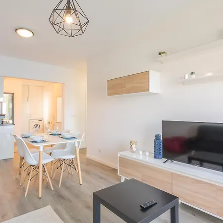 Flh Fantastic Ocean View With Balcony Apartmán *