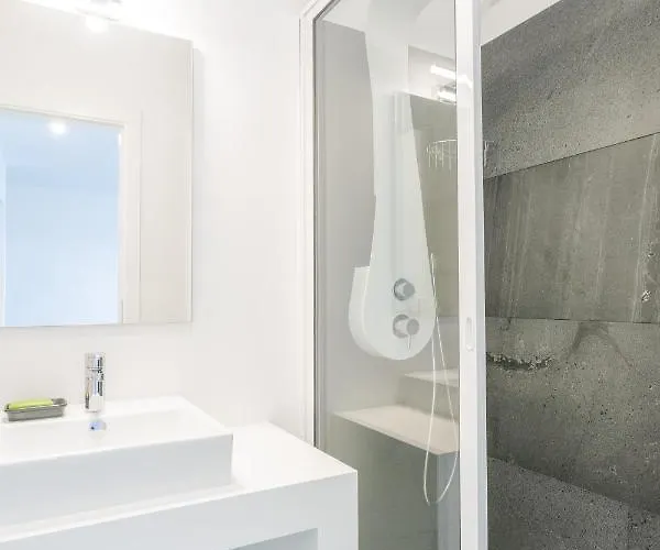 Flh Fantastic Ocean View With Balcony * Santa Cruz (Madeira)