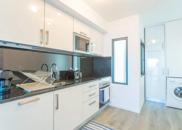 Flh Fantastic Ocean View With Balcony *