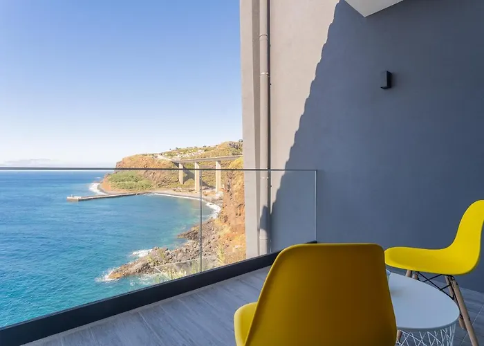Flh Fantastic Ocean View With Balcony Apartment Santa Cruz (Madeira)