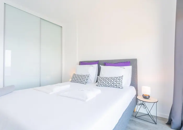 Flh Fantastic Ocean View With Balcony *